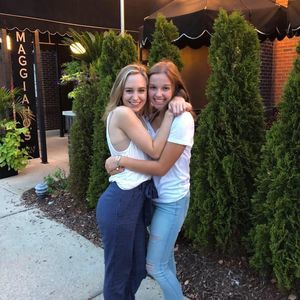 Meet your Posher, Ashley